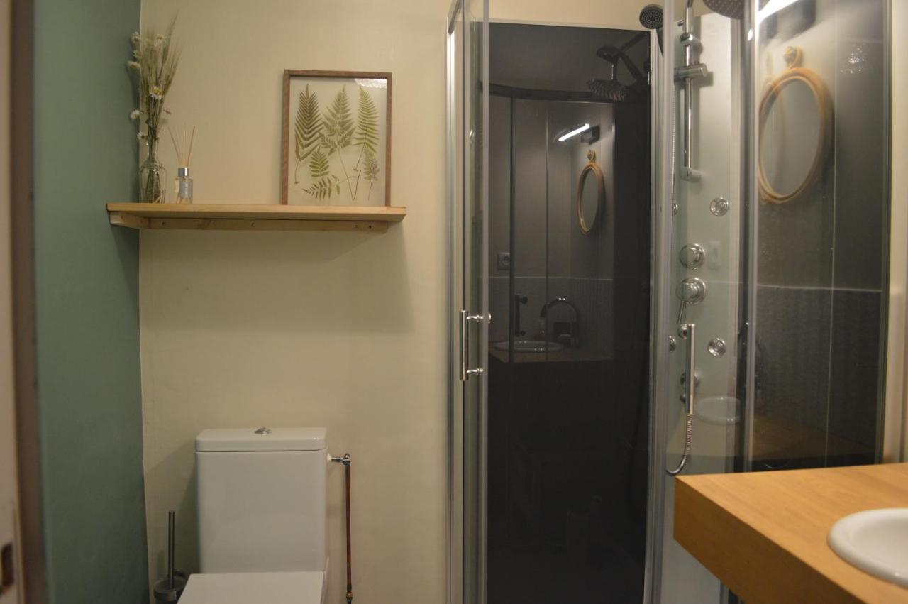 Domaine du pavillon Gîte 15 personnes Issy-l'Eveque Extérieur photo