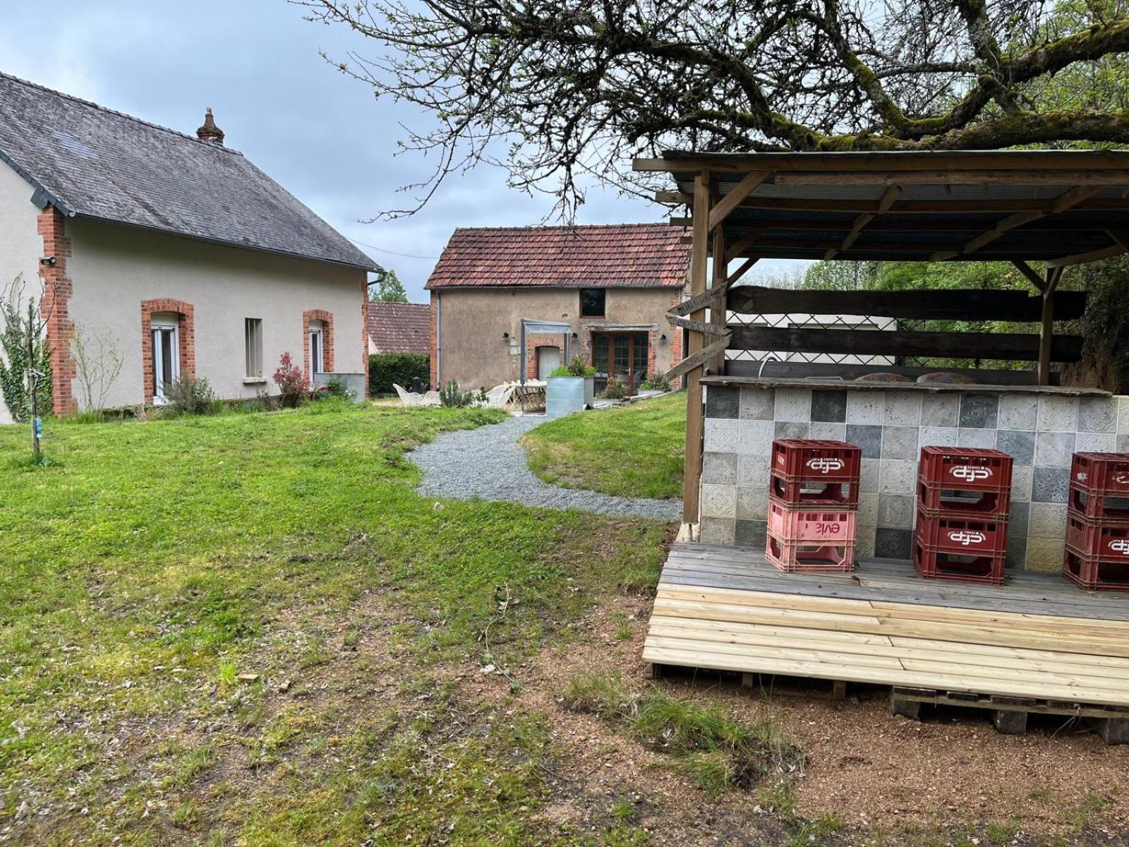 Domaine du pavillon Gîte 15 personnes Issy-l'Eveque Extérieur photo